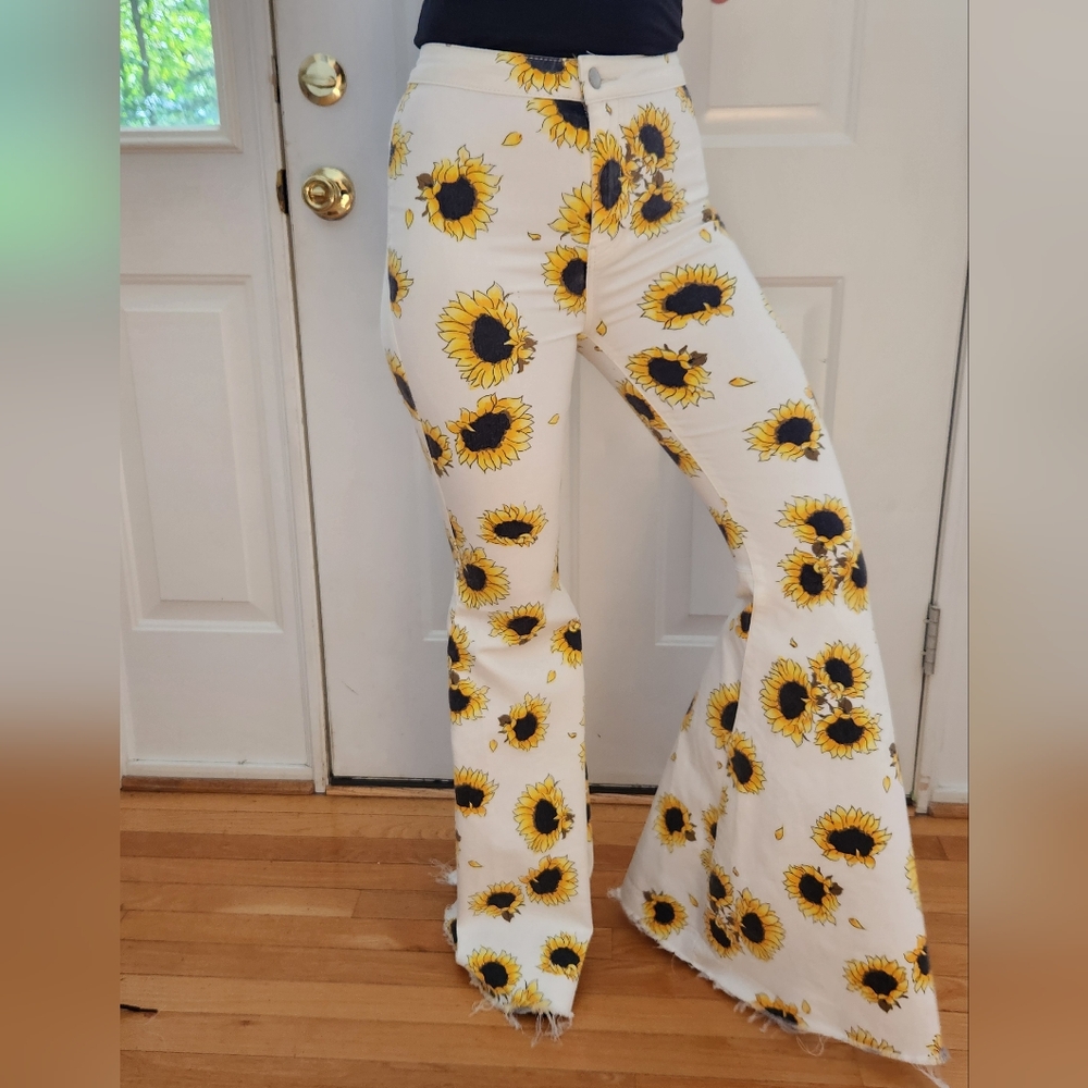 Sunflower Print Flare Pants